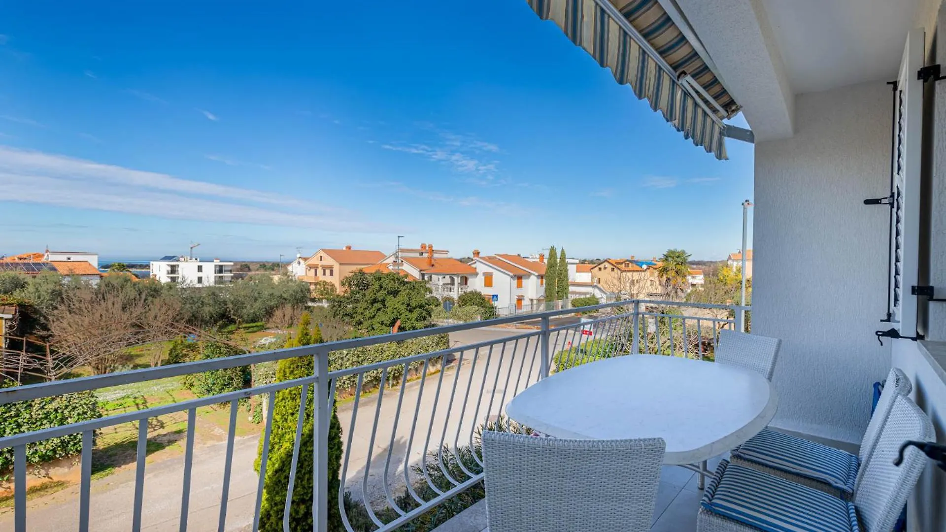 Apartment Maya With Sea View Porec 0*,